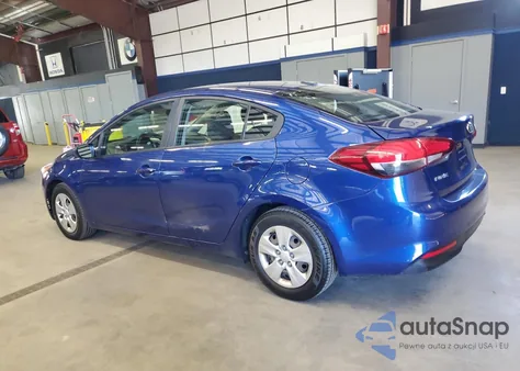 2018 Kia Forte Lx z USA, uszkodzony, nr VIN 3KPFK4A74JE245853
